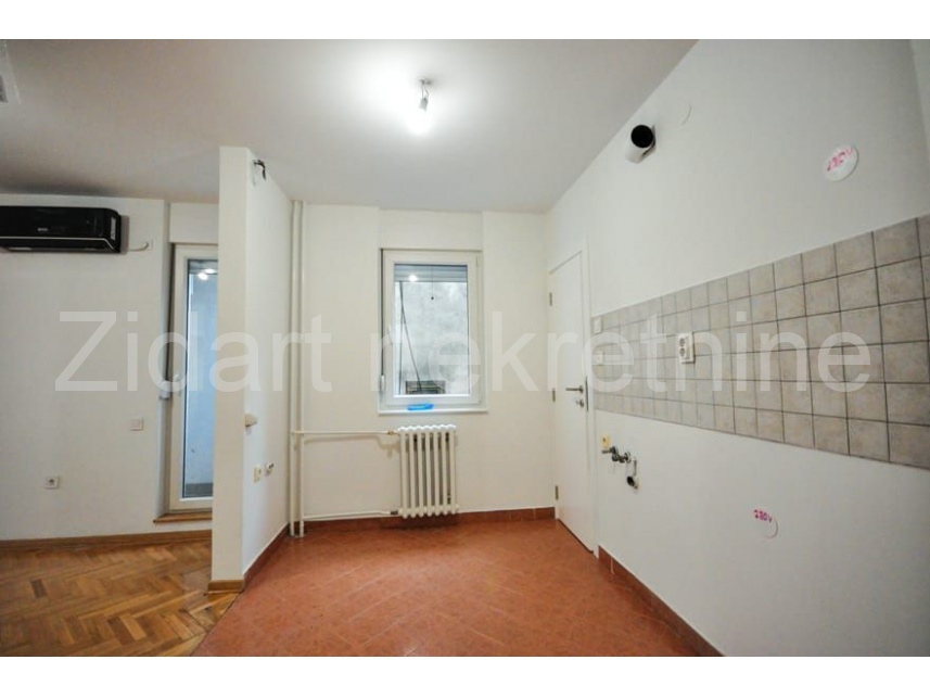 Квартира, 753 м², 240 000$ — FAKTOR